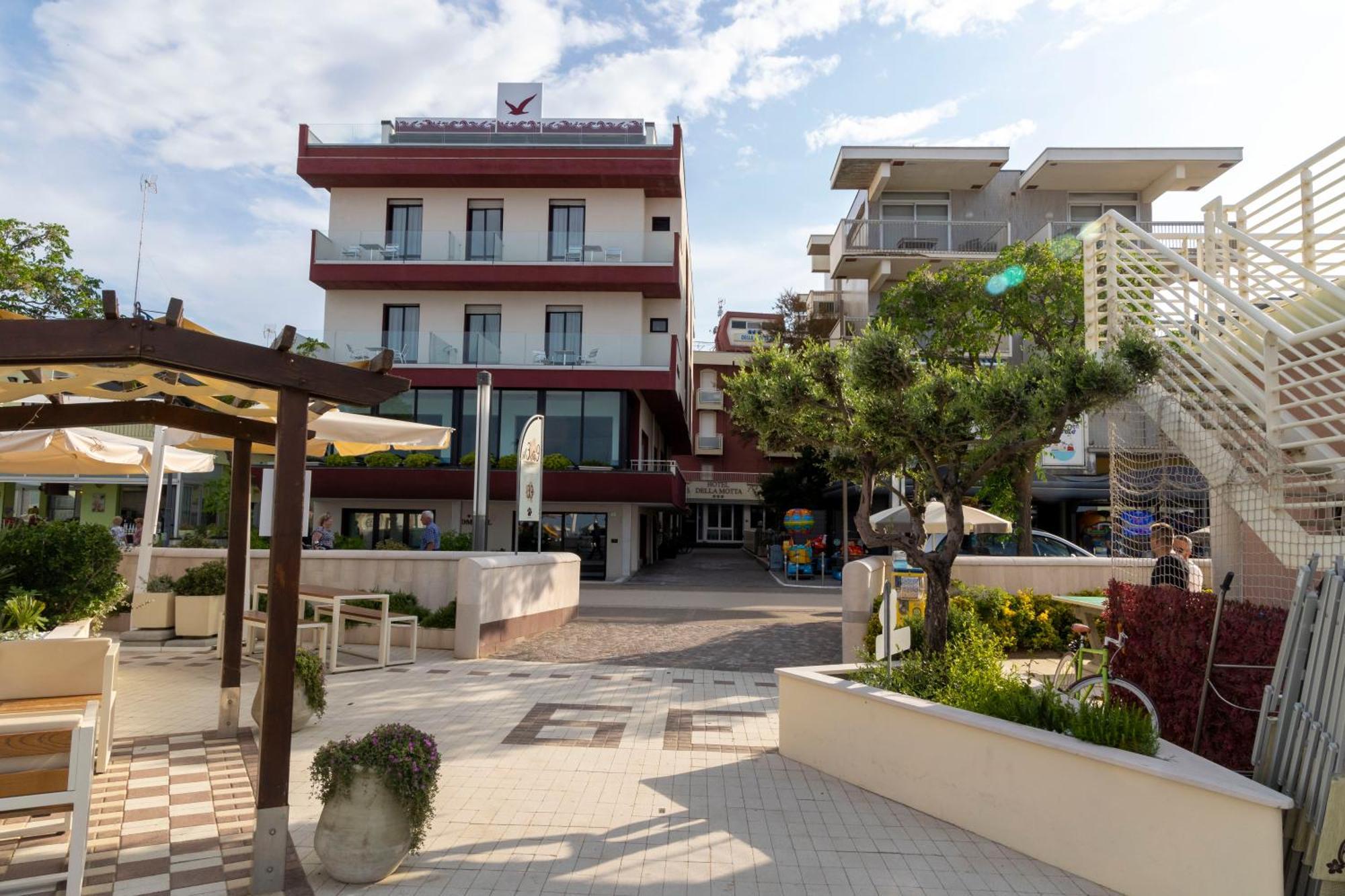 בלריה-איגאה מרינה Hotel Della Motta מראה חיצוני תמונה