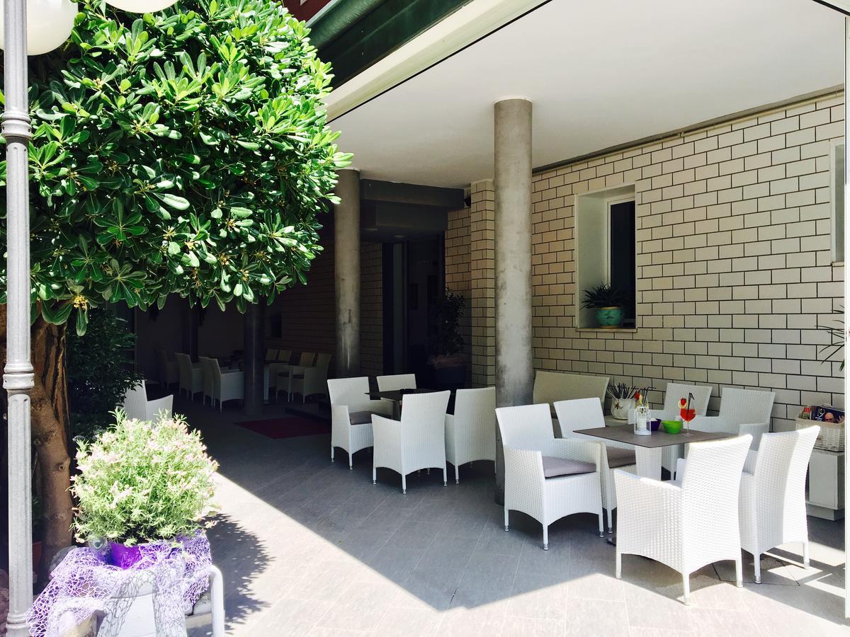 בלריה-איגאה מרינה Hotel Della Motta מראה חיצוני תמונה