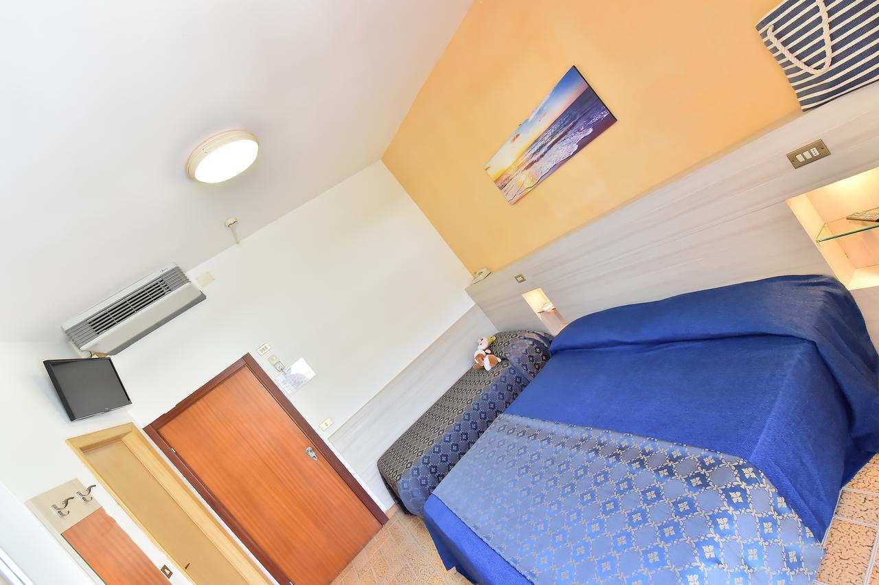 בלריה-איגאה מרינה Hotel Della Motta מראה חיצוני תמונה