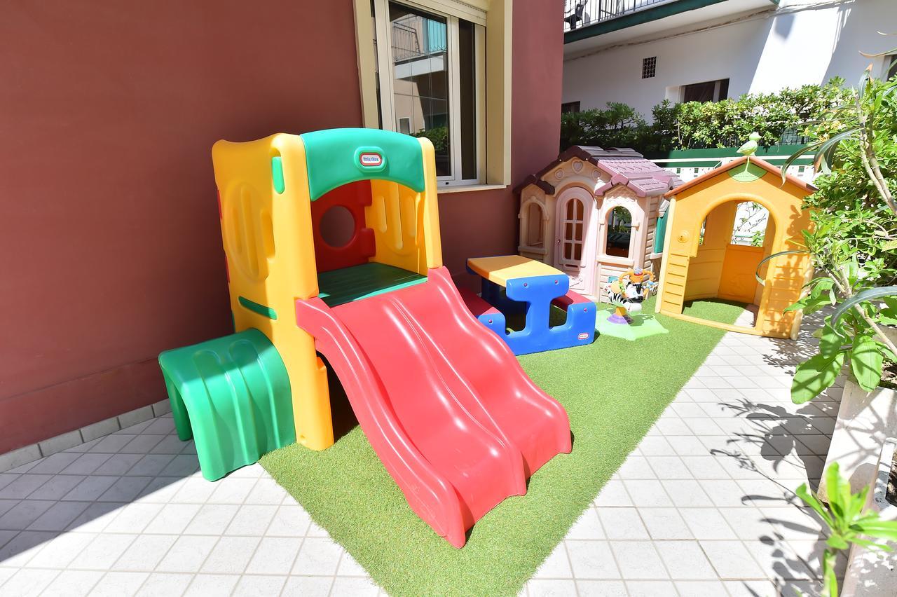 בלריה-איגאה מרינה Hotel Della Motta מראה חיצוני תמונה